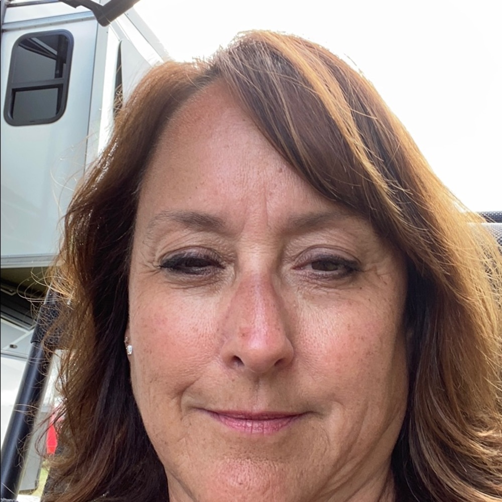 Meet your Posher, Julia